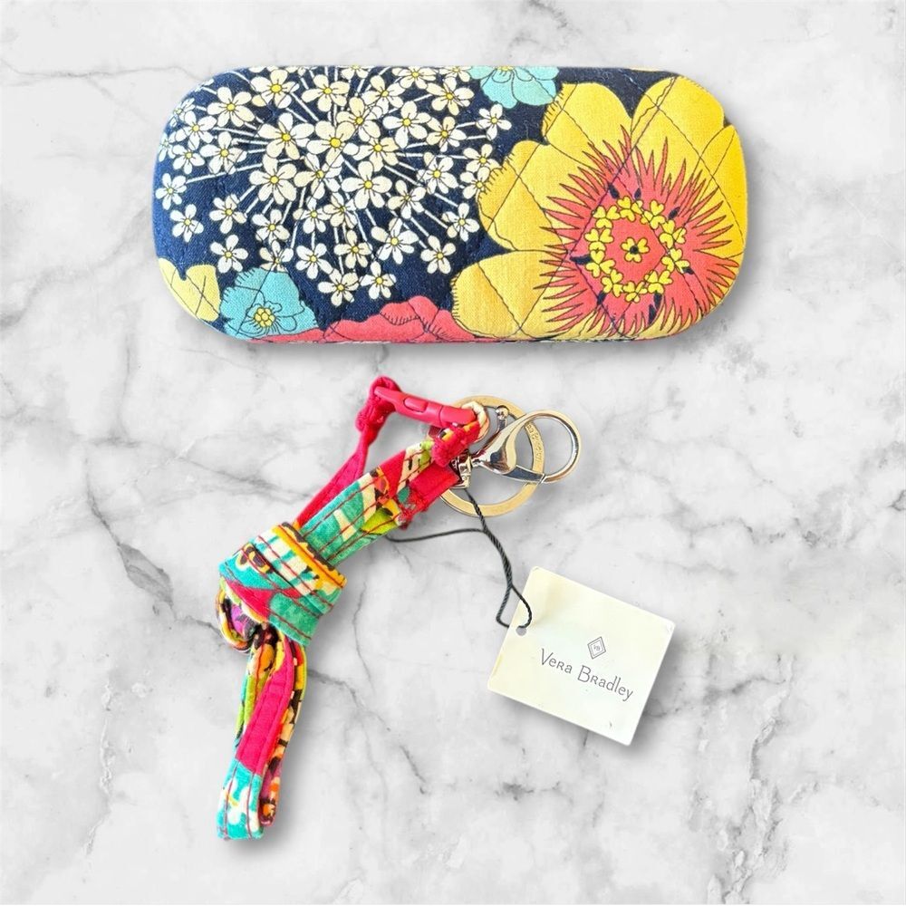 Vera Bradley Bundle - Floral Sunglasses Eyeglasses Hard
 Case and Keychain - Picture 2 of 5